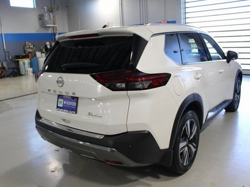 Used 2023 Nissan Rogue SL image 43