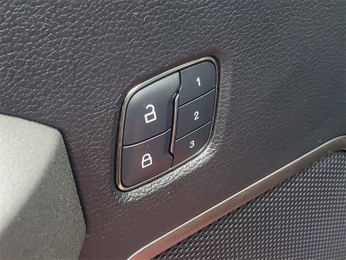 Used 2018 Ford F150 Raptor w/ Equipment Group 802A Luxury image 17