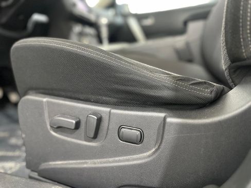 Used 2012 Nissan Rogue SV w/ Premium Pkg image 23