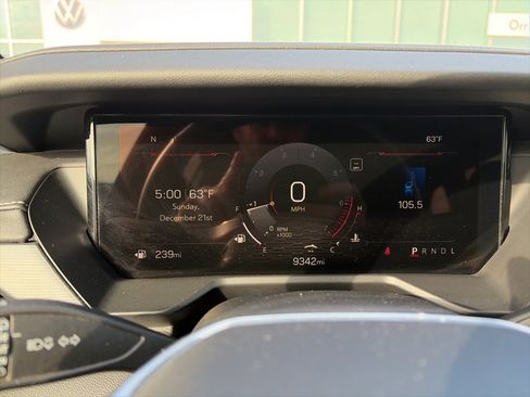 Used 2025 GMC Acadia Elevation image 20