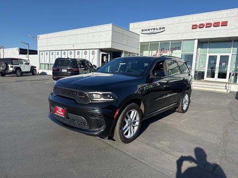 Certified 2024 Dodge Durango GT image 3
