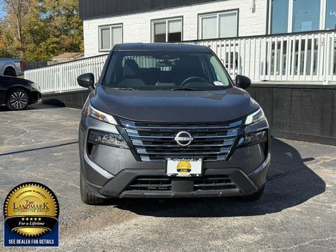 Used 2024 Nissan Rogue S image 2