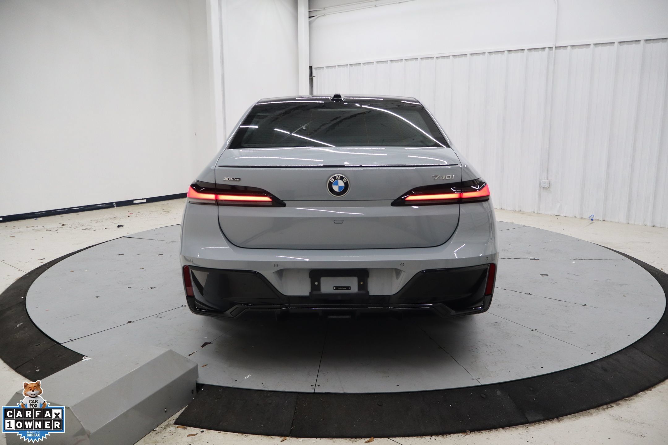 Used 2026 BMW 740i xDrive AWD/4WD image 4