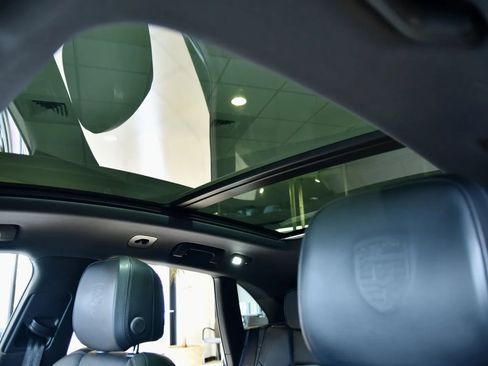 Used 2023 Porsche Macan S image 20