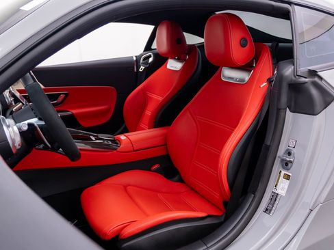 Used 2025 Mercedes-Benz AMG GT 63 image 17