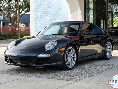 Used 2010 Porsche 911 Carrera S RWD image 2