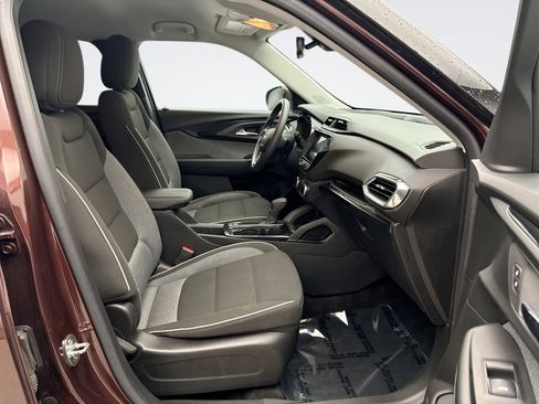 Used 2023 Chevrolet TrailBlazer LT w/ Convenience Package FWD image 17