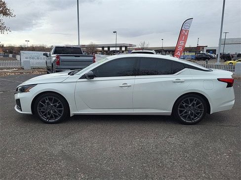 Certified 2024 Nissan Altima 2.0 SR image 7