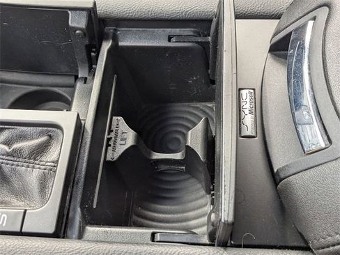 Used 2015 Ford Taurus Limited image 17