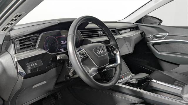 Used 2021 Audi e-tron Prestige w/ Prestige Package AWD/4WD image 26