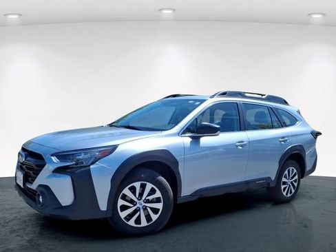 Used 2024 Subaru Outback AWD/4WD image 2