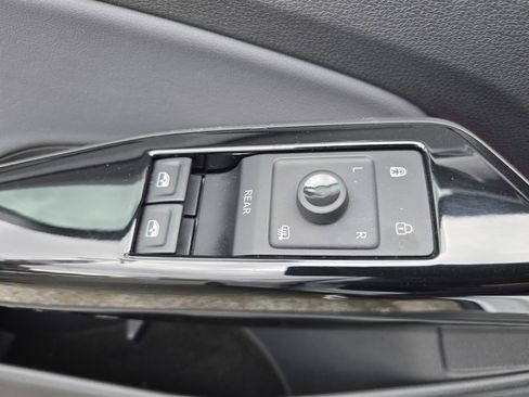 Used 2022 Volkswagen ID.4 Pro image 23