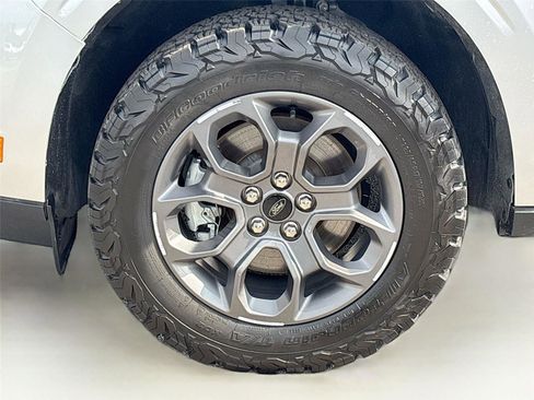 Used 2022 Ford Maverick XLT image 30