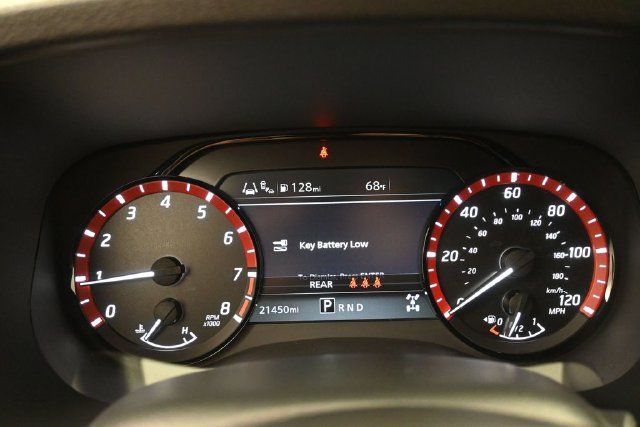 Used 2024 Nissan Frontier PRO-4X w/ Technology Package AWD/4WD image 9