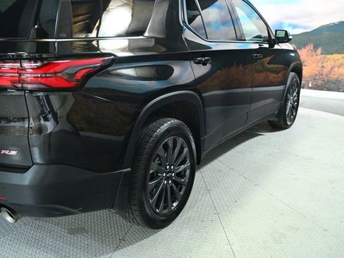 Used 2023 Chevrolet Traverse RS image 9