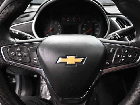 Used 2023 Chevrolet Malibu LS FWD image 16