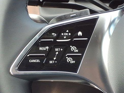 New 2026 Mercedes-Benz GLC 300 image 9