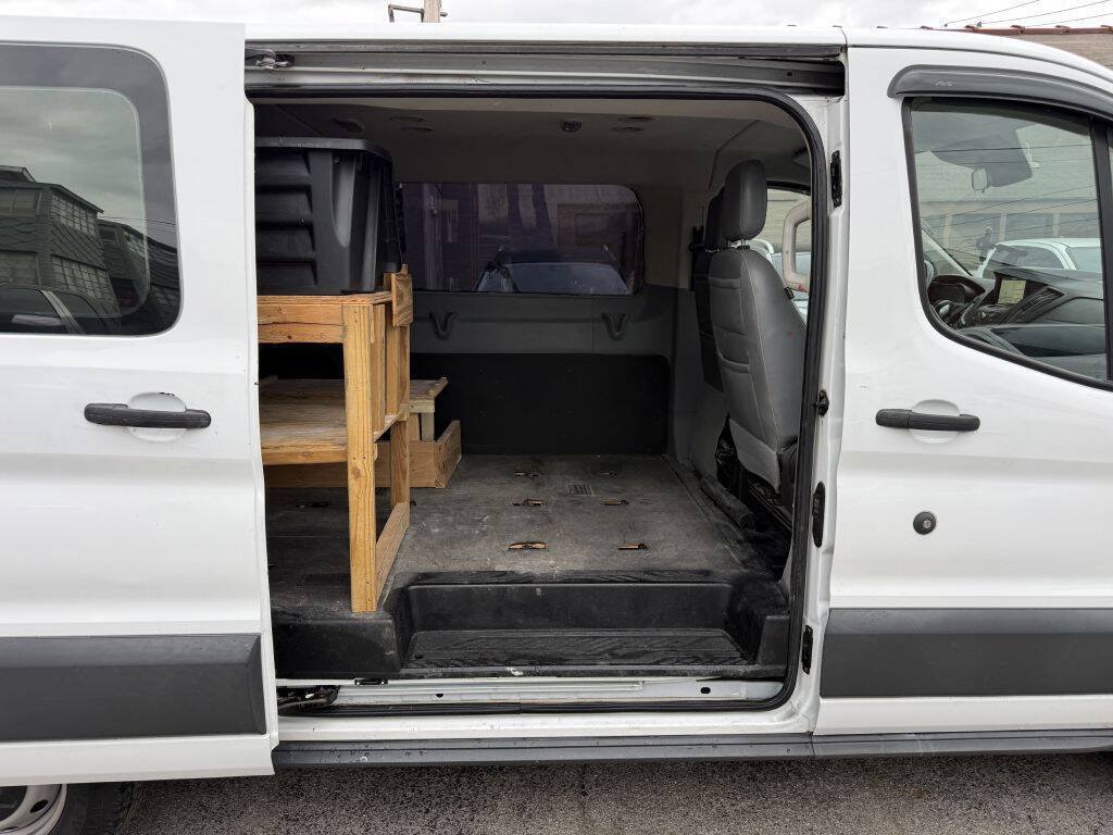 Used 2017 Ford Transit 150 XL RWD image 14