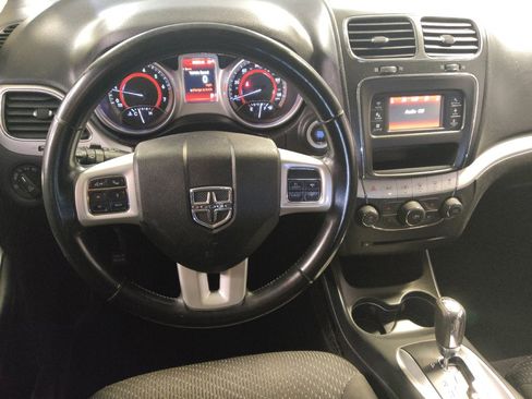 Used 2019 Dodge Journey SE w/ Connectivity Group FWD image 22