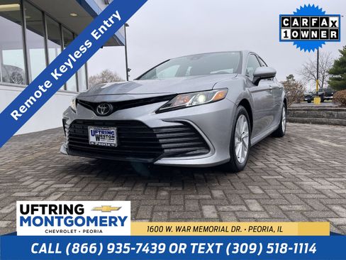 Used 2022 Toyota Camry LE image 1