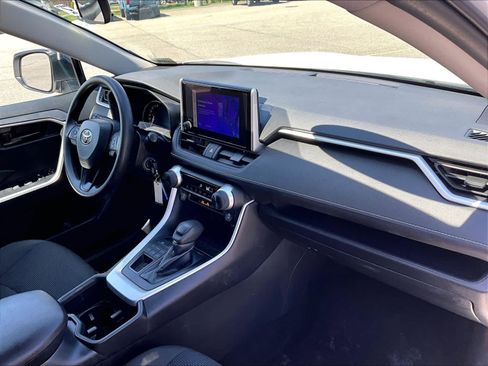 Used 2025 Toyota RAV4 LE AWD/4WD image 14
