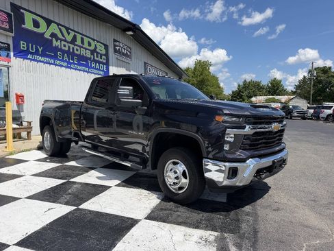 Used 2024 Chevrolet Silverado 3500 LT w/ All Star Edition RWD image 4