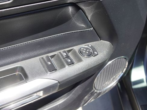 Used 2017 Ford Mustang Premium image 19