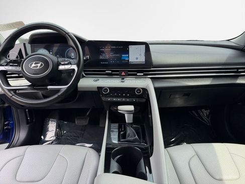 Used 2024 Hyundai Elantra Limited FWD image 16