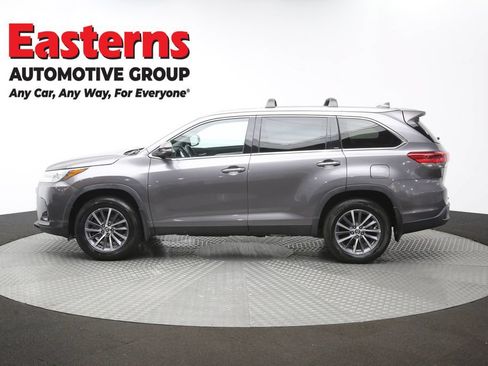 Used 2019 Toyota Highlander XLE AWD/4WD image 64