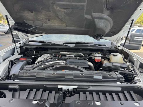 Used 2024 Chevrolet Silverado 2500 LT image 13