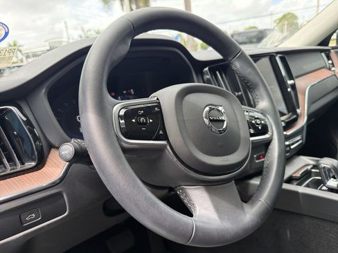 Used 2023 Volvo XC60 B5 Plus w/ Climate Package AWD/4WD image 23