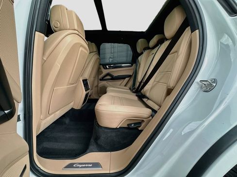 Certified 2023 Porsche Cayenne S w/ Premium Package Plus AWD/4WD image 24