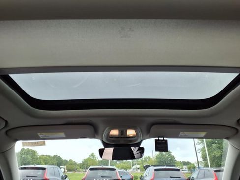 New 2025 Volvo XC40 B5 Plus w/ Protection Package Premier image 11