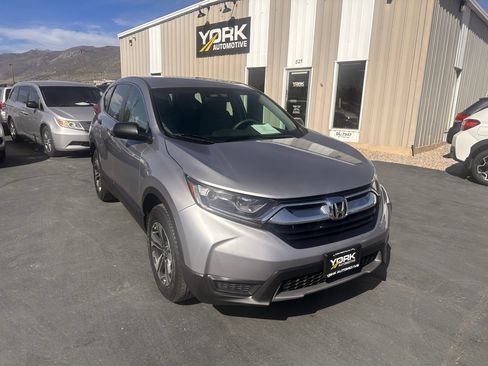 Used 2017 Honda CR-V LX image 1