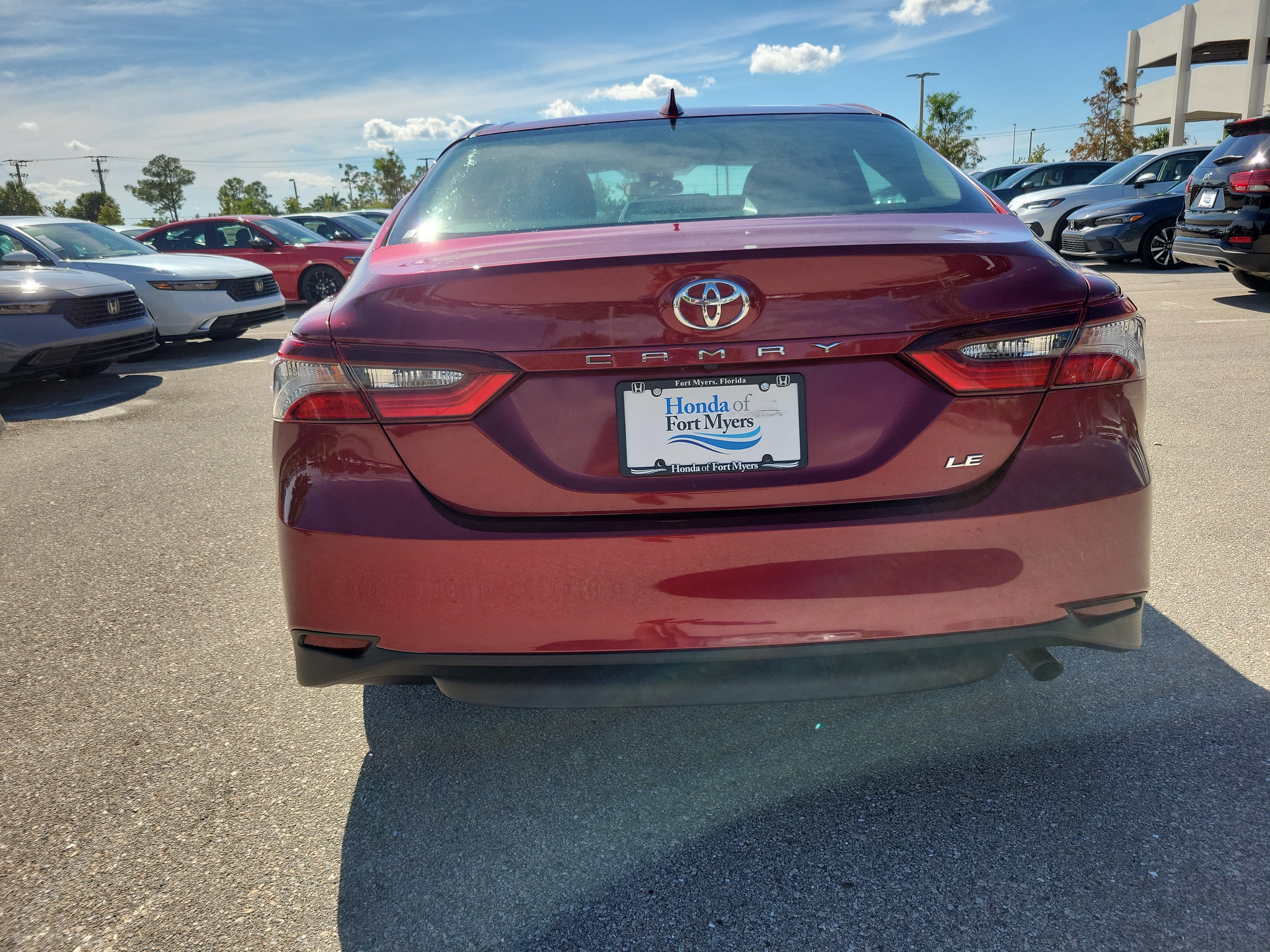 Used 2021 Toyota Camry LE FWD image 5