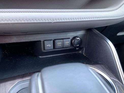 Used 2021 Toyota Highlander Platinum image 34