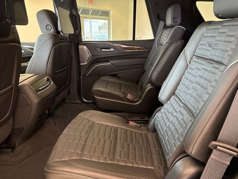 Certified 2023 Cadillac Escalade Sport Platinum w/ LPO, ONYX Package AWD/4WD image 14