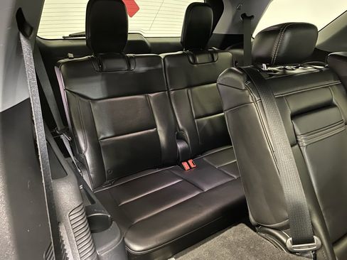 Used 2023 Ford Explorer XLT w/ Equipment Group 202A image 16