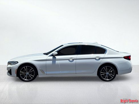 Used 2021 BMW 530i w/ Convenience Package RWD image 3