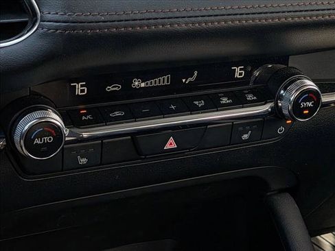 Used 2024 MAZDA MAZDA3 s image 13