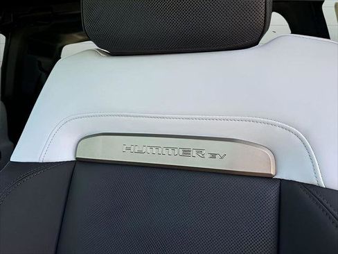 New 2025 GMC Hummer EV 3X w/ LPO, Illumination Package image 21