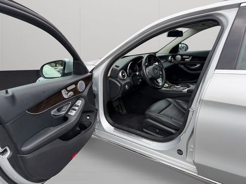 Used 2017 Mercedes-Benz C 300 4MATIC Sedan w/ Premium 2 Package image 17