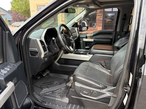 Used 2019 Ford F350 Lariat w/ Lariat Ultimate Package AWD/4WD image 4
