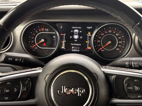 Used 2020 Jeep Gladiator Sport w/ Quick Order Package 24S AWD/4WD image 15