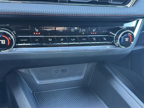 New 2026 Chevrolet Equinox RS w/ LPO, Floor Liner Package image 23