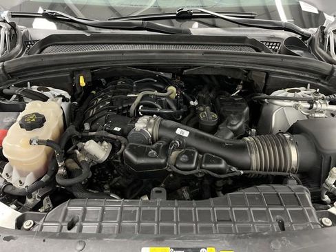 Used 2023 Jeep Grand Cherokee Limited w/ Luxury Tech Group II image 39