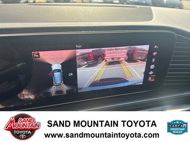 Used 2021 Mercedes-Benz GLE 350 w/ AMG Line Exterior image 23