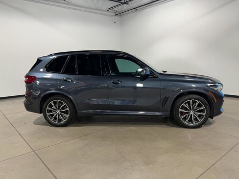 Used 2022 BMW X5 xDrive40i w/ M Sport Package image 2