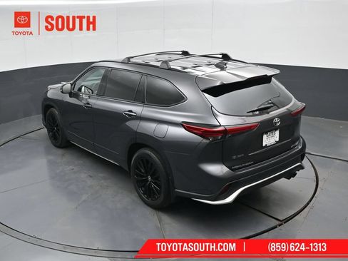 Used 2023 Toyota Highlander XSE AWD/4WD image 56