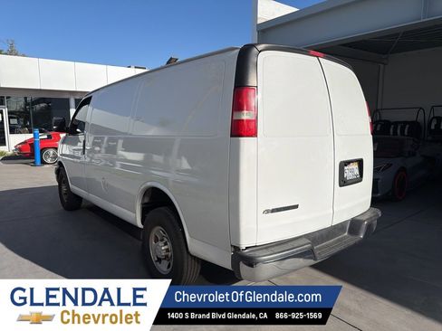 Used 2018 Chevrolet Express 2500 Work Van w/ Driver Convenience Package image 5